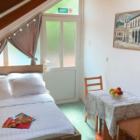 Laura Studio Apartman Mlini Eksteriør bilde